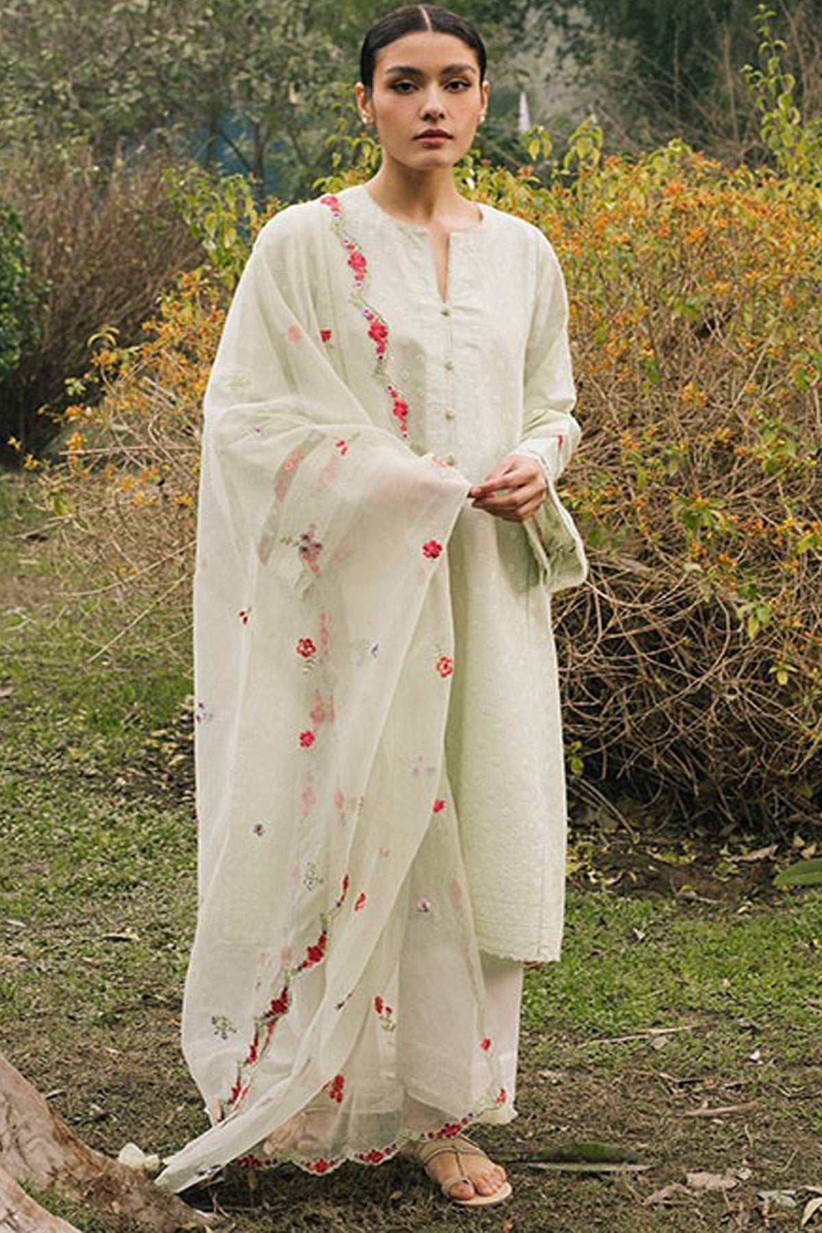 Bareeze Embroidered Lawn 3Pc with Organza Embroidered Dupata-SB1671