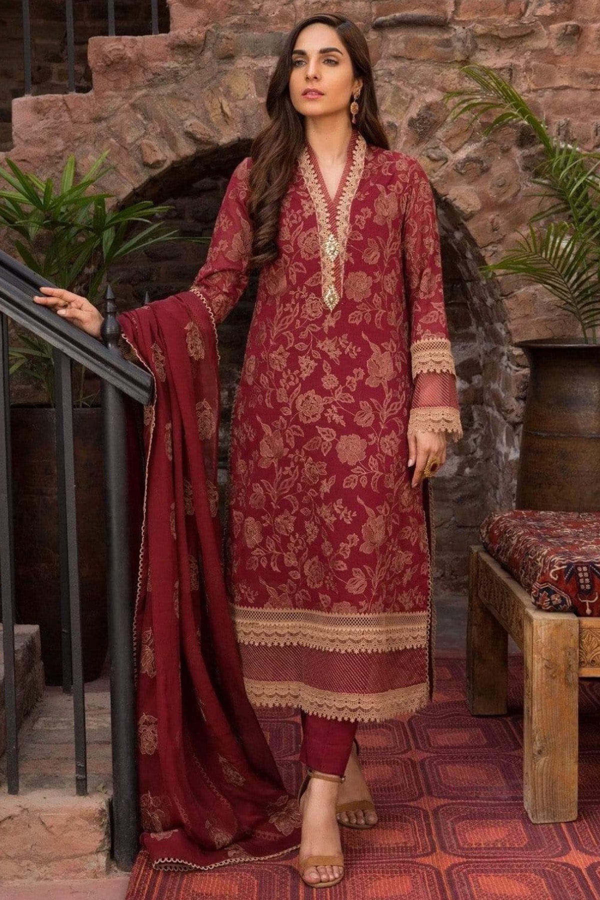 Bareeze Embroidered Lawn 3Pc with Embroidered Dupata- SB1685
