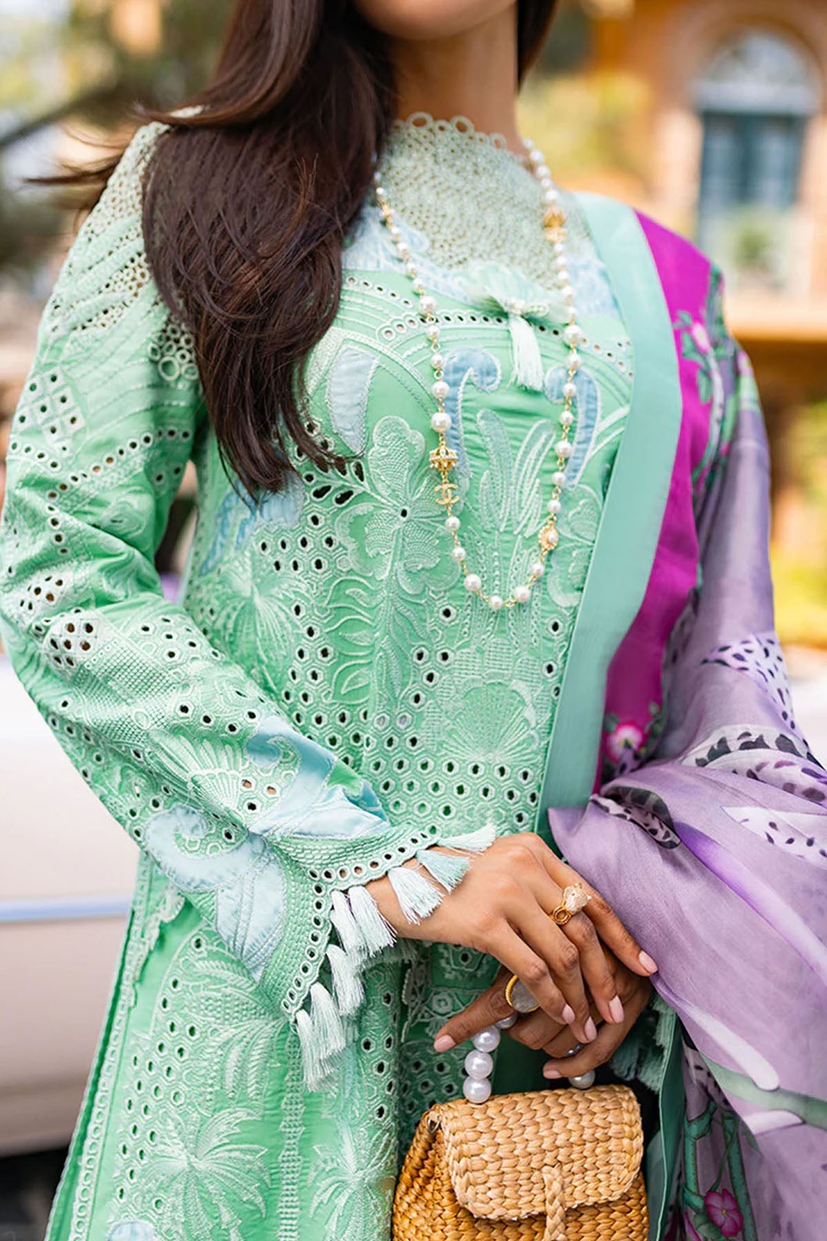 Bareeze 3Pc Luxury Embroidered Lawn with Printed Slub Net Dupatta - SB1853