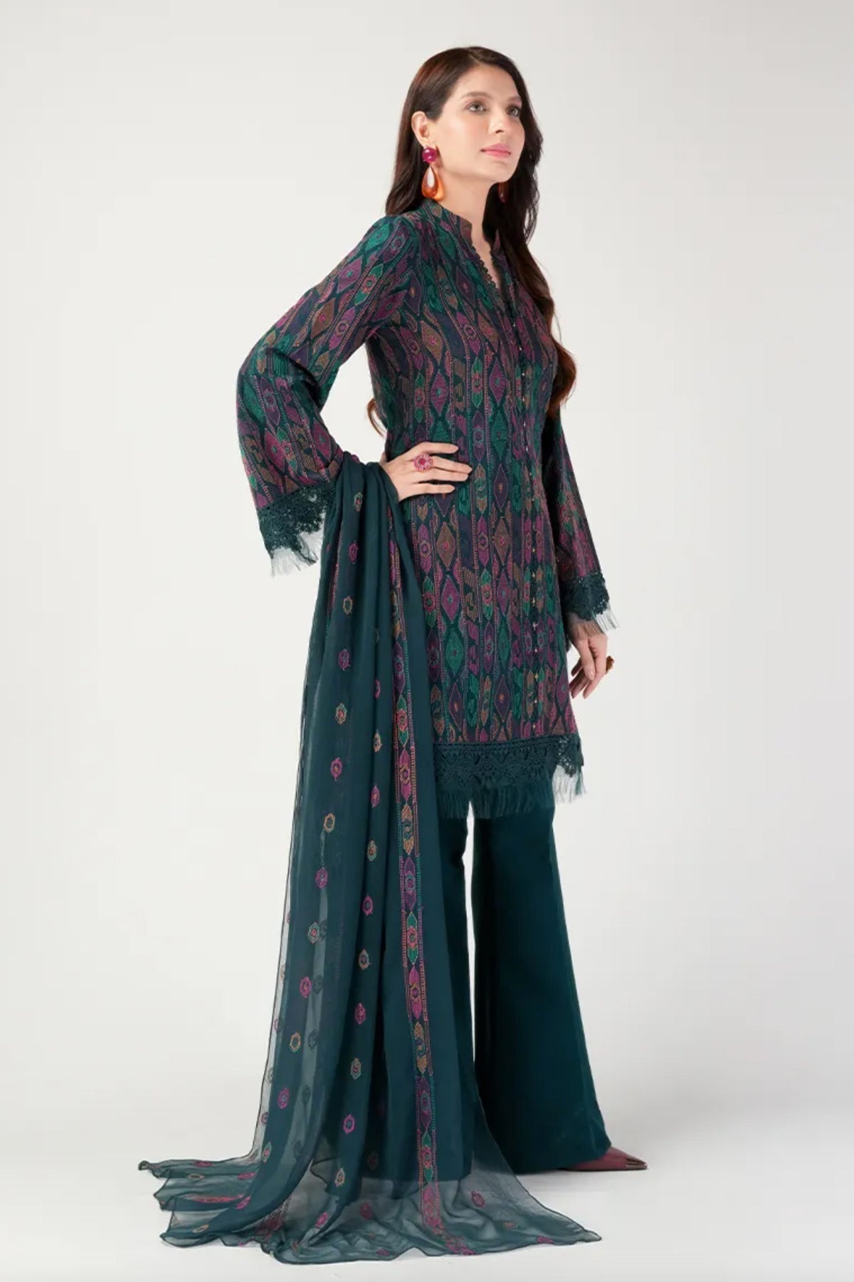 Bareeze Embroidered Lawn 3pc with Embroidered Crinkle Chiffon Dupatta- SB2026