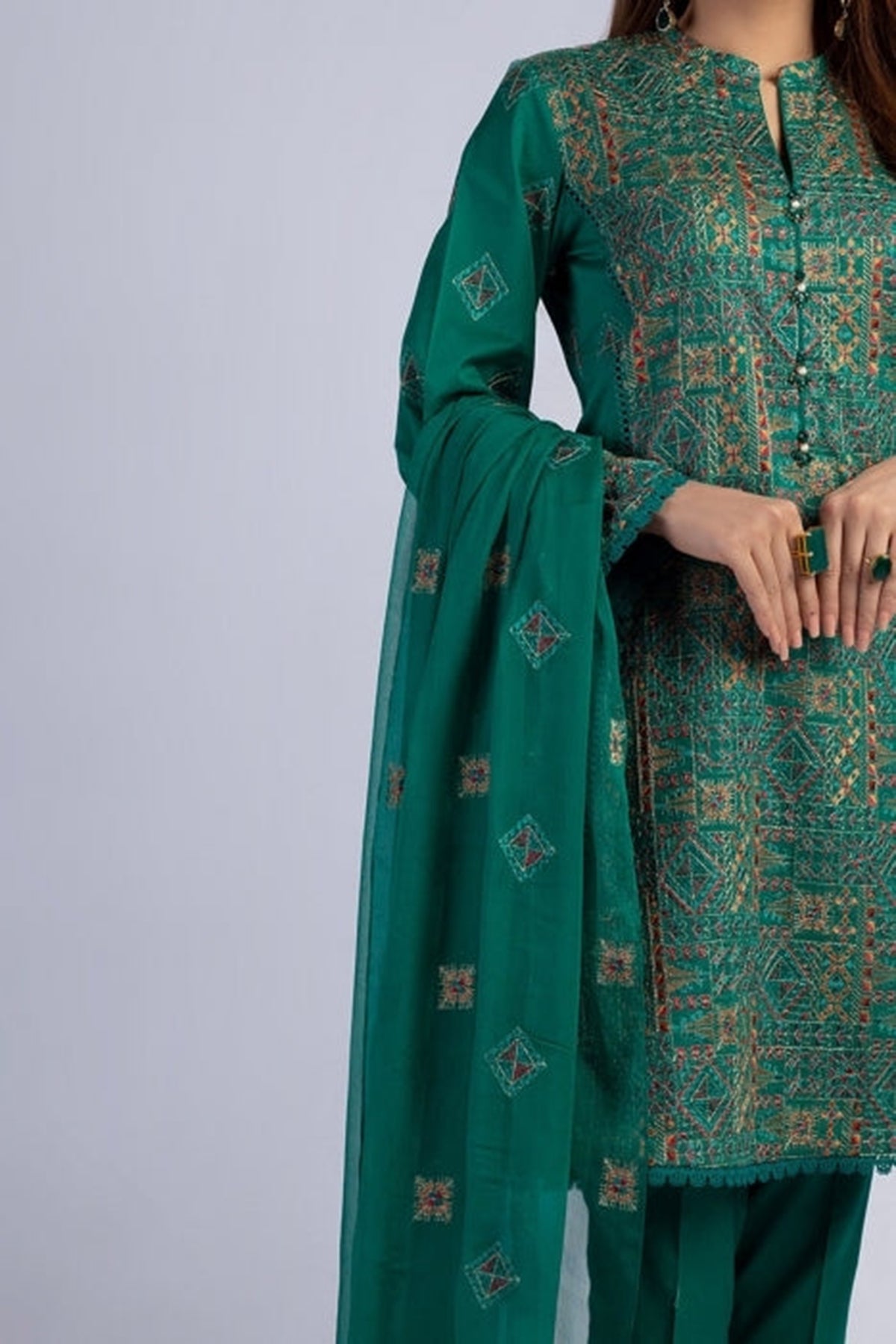 Bareeze Summer Lawn 3pc with Embroidered chiffon dupatta- SB1815