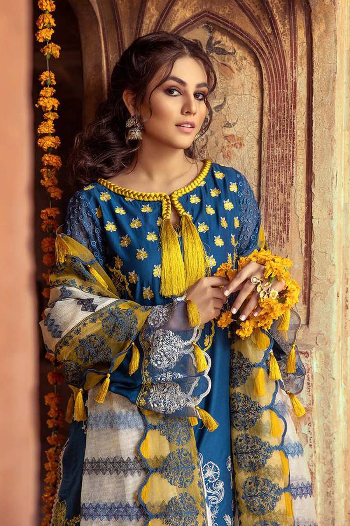 Bareeze Shifli Heavy Embroidered Laser cutwork 3pc with cotton net dupatta-SB10085