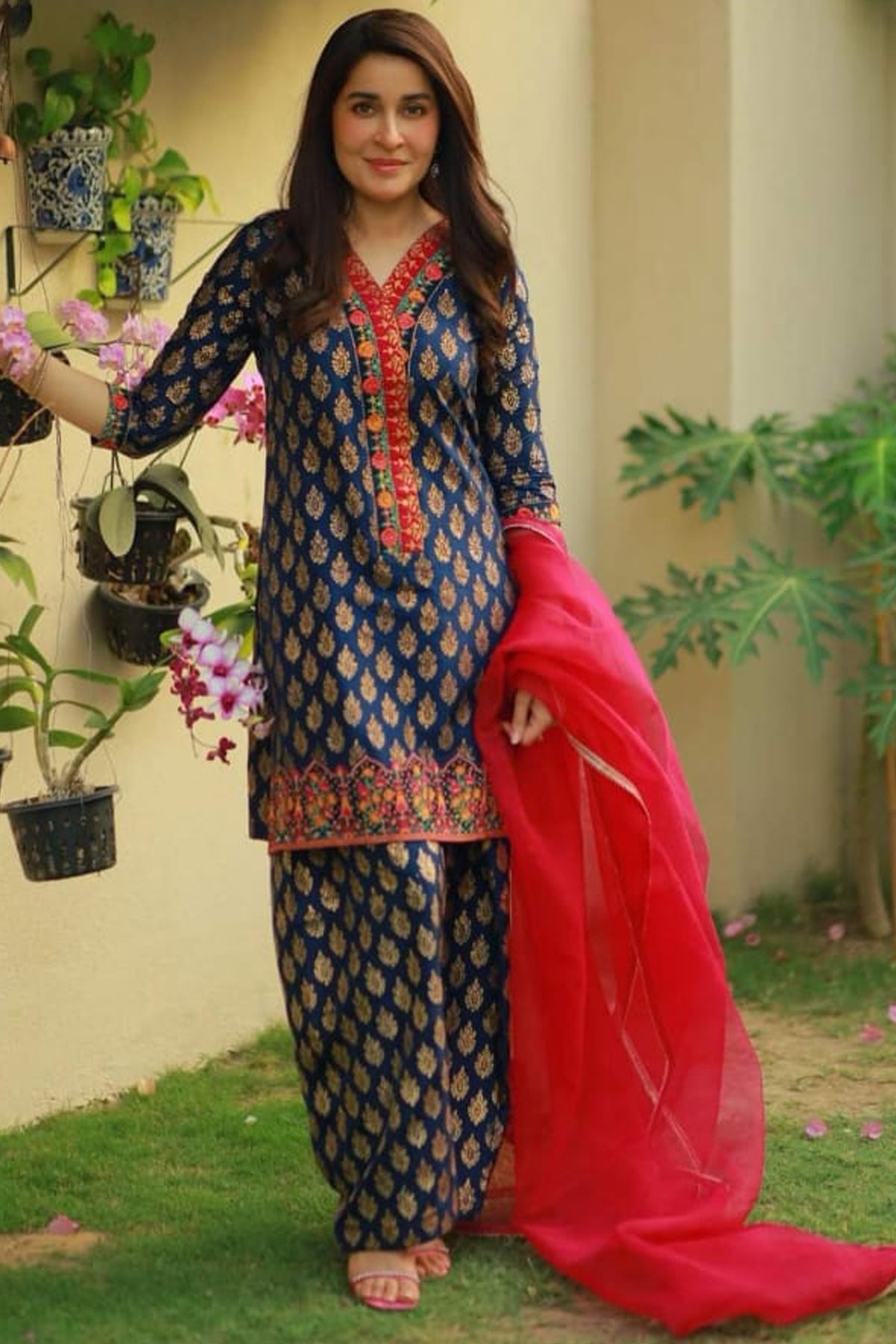 Bareeze Printed Embroidered Lawn 3pc with Embroidered Organza Dupatta -SB1726
