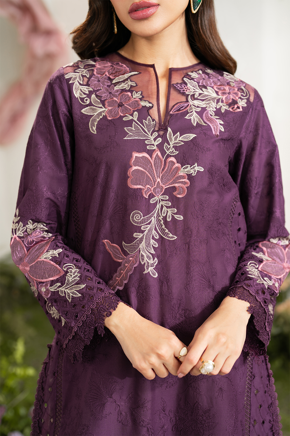 Bareeze 3PC Embroidered Chickenkari Lawn with Chiffon Printed Dupatta -SB2049