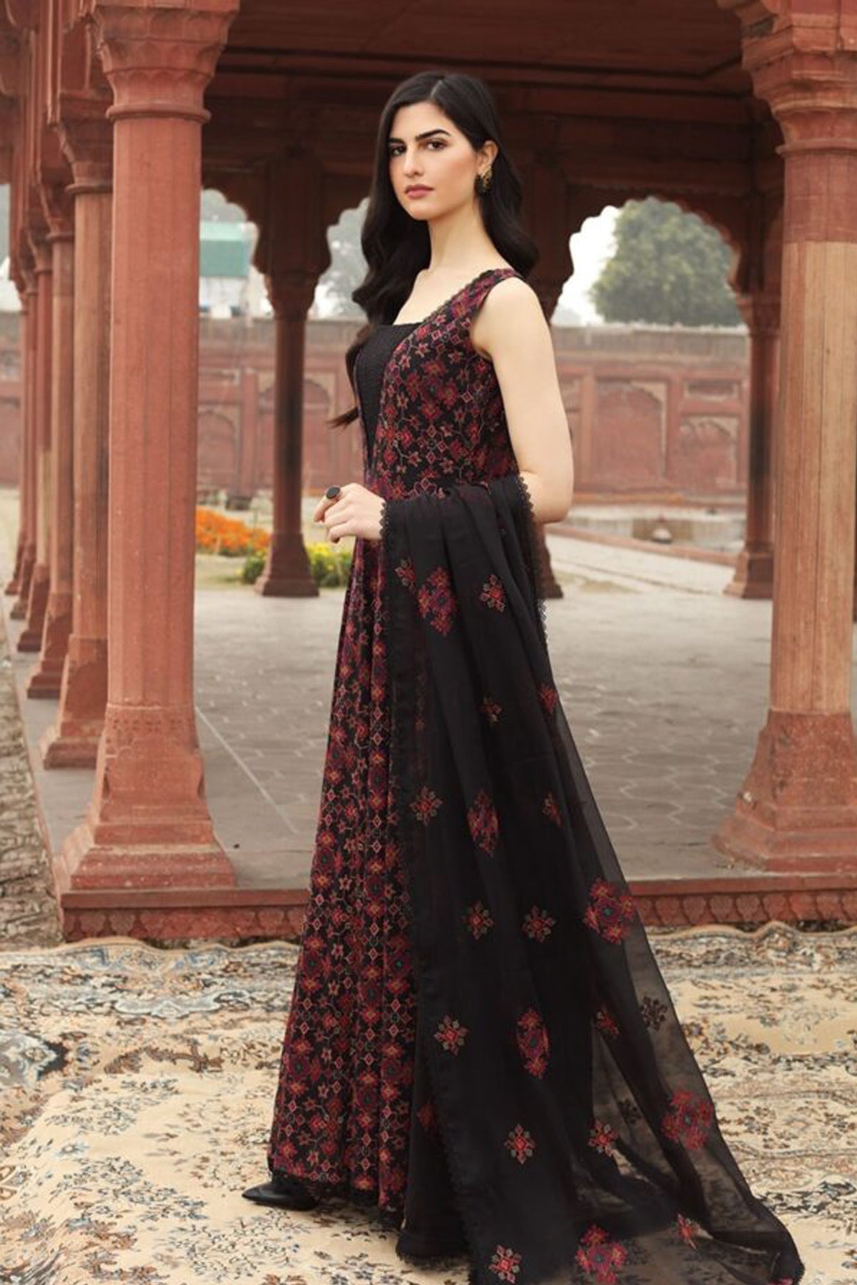 Bareeze 3PC Embroidered Lawn Suit with pure chiffon Dupatta - SB102117