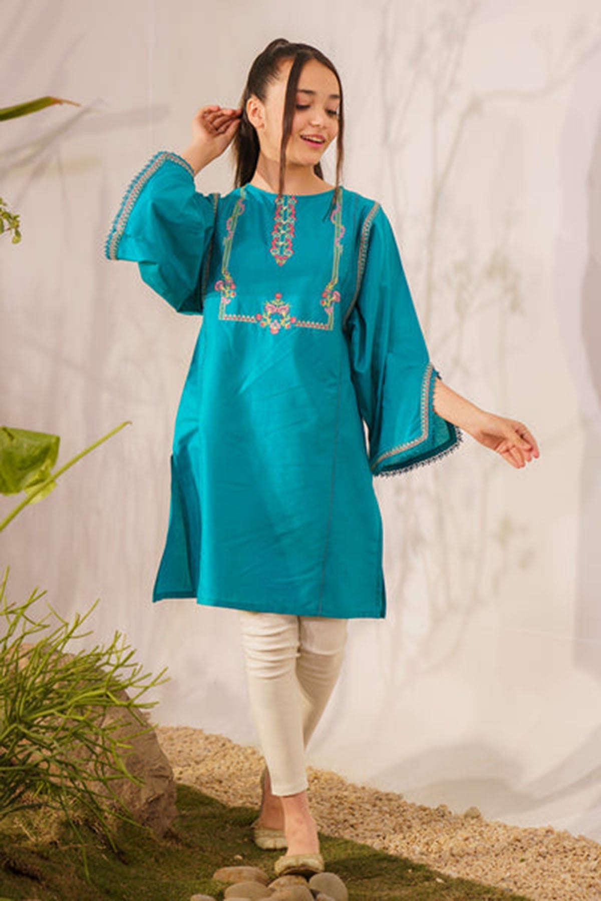 Bareeze Girls Fully Embroidered Lawn 2Pc- SB2004