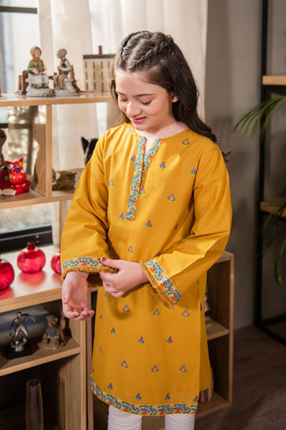 Bareeze Girls Fully Embroidered Lawn 2Pc- SB11