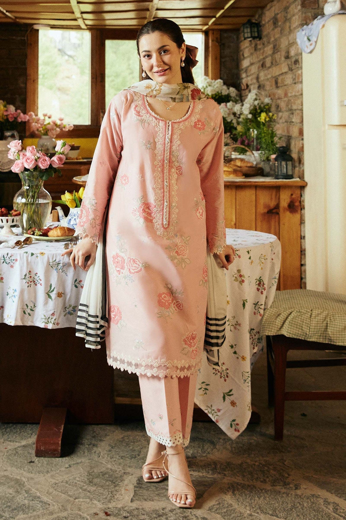 Bareeze Embroidered Lawn 3pc with Printed Slub Net Dupatta- SB1903