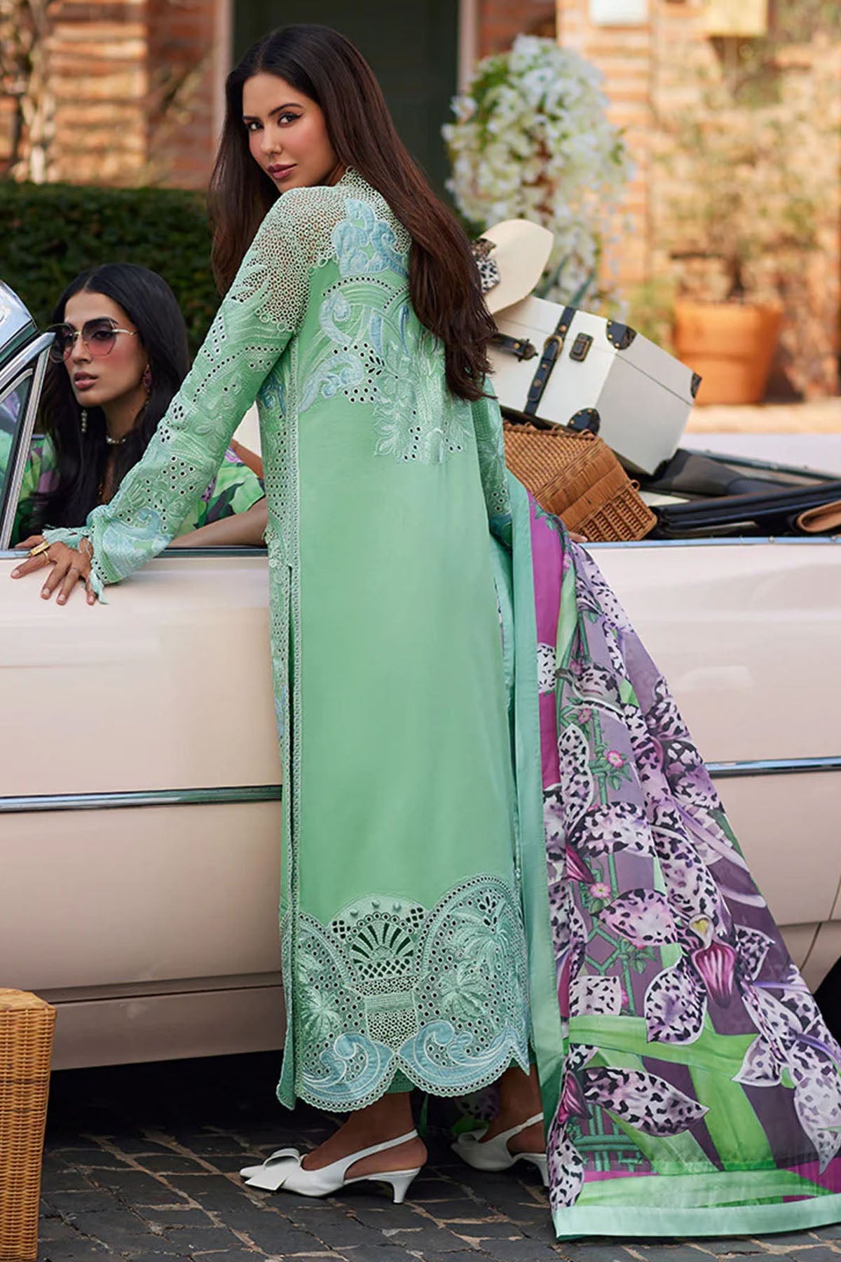 Bareeze 3Pc Luxury Embroidered Lawn with Printed Slub Net Dupatta - SB1853