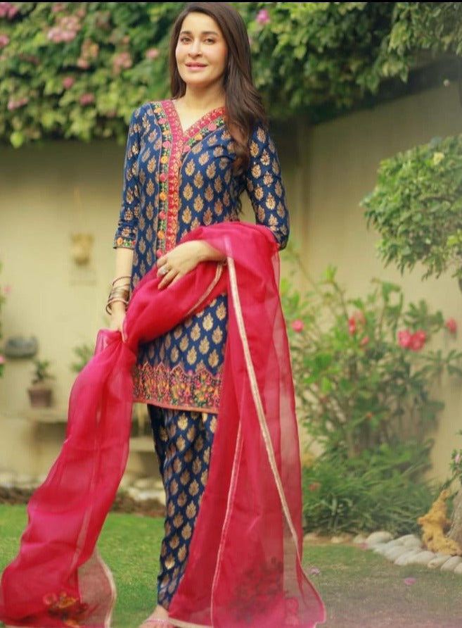 Bareeze Printed Embroidered Lawn 3pc with Embroidered Organza Dupatta -SB1726