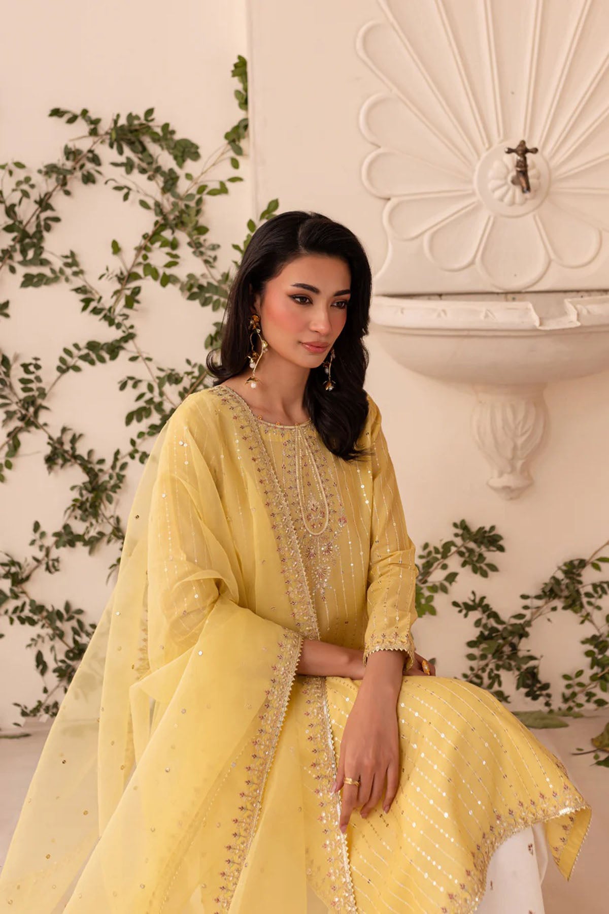 Bareeze 3PC Lawn Embroidered Shirt with Embroidered Organza Dupatta- SB2039