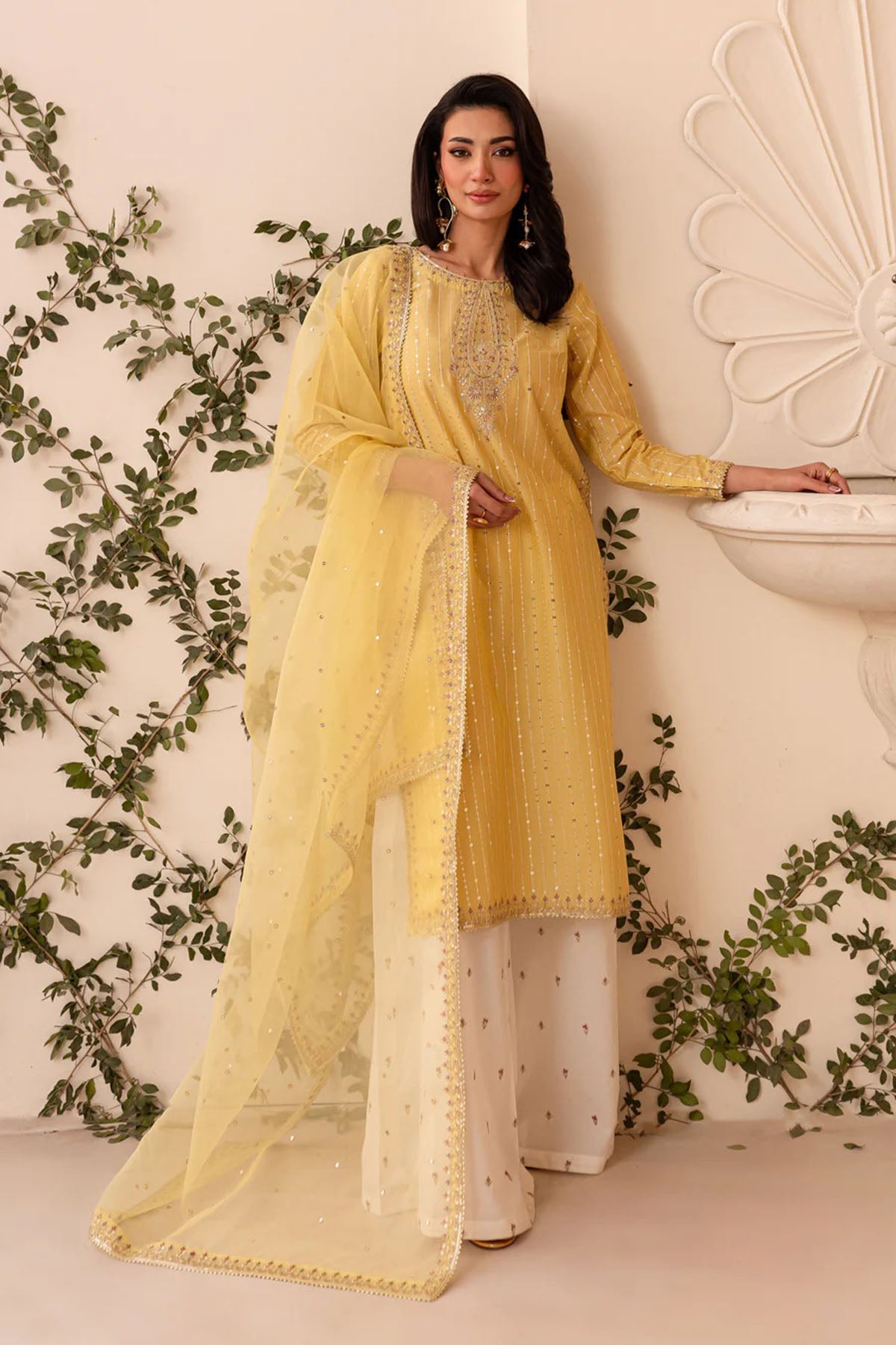 Bareeze 3PC Lawn Embroidered Shirt with Embroidered Organza Dupatta- SB2039