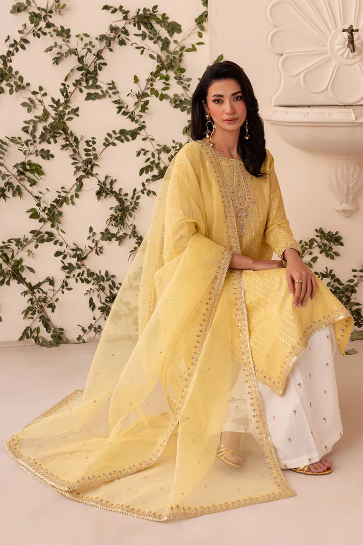 Bareeze 3PC Lawn Embroidered Shirt with Embroidered Organza Dupatta- SB2039