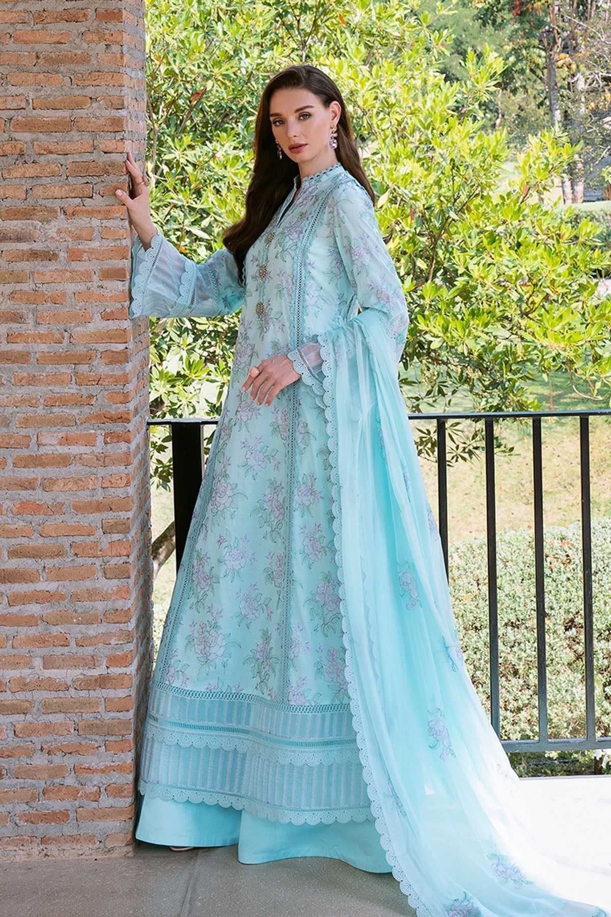 Bareeze Embroidered Lawn 3pc with Embroidered Chiffon Dupatta- SB03
