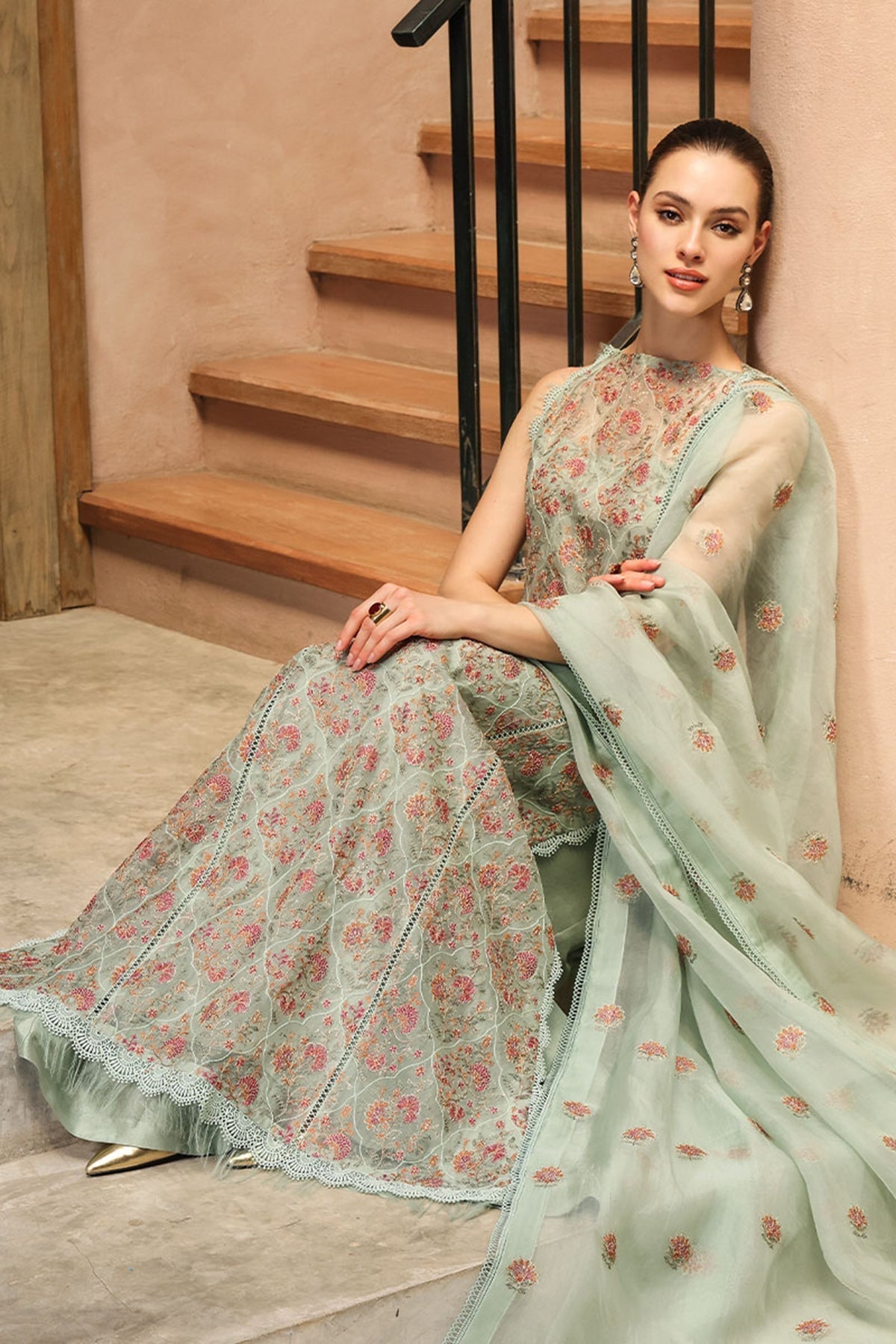 Bareeze Summer Lawn 3pc with Embroidered chiffon dupatta- SB1744